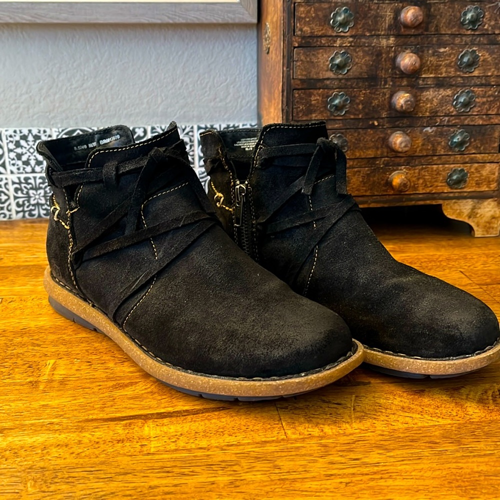 Women’s Born Booties
